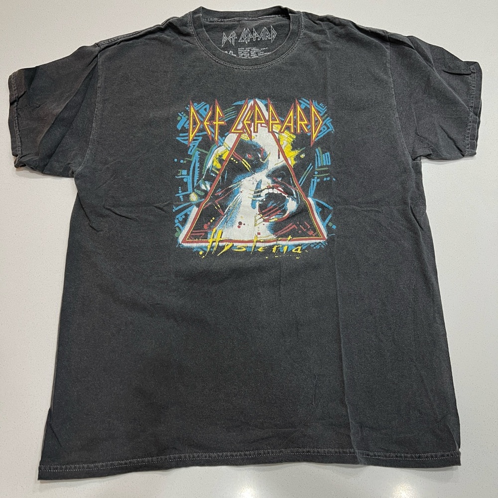 Def Leppard hysteria tour rock band T-shirt with dates on back